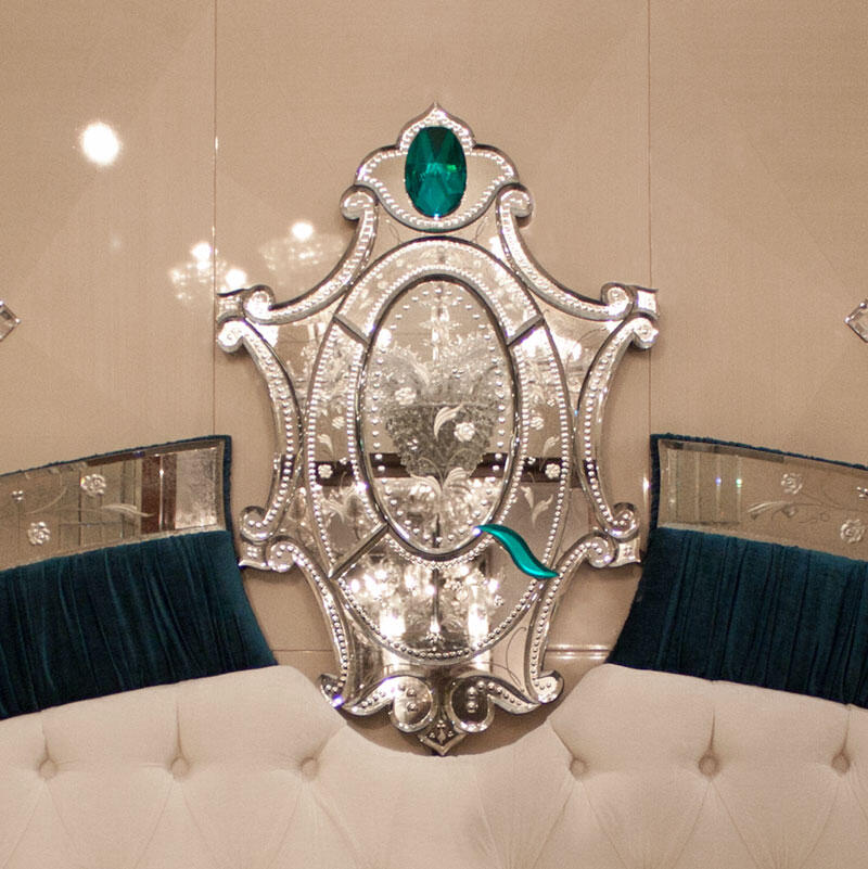 Details of the Esmeralda bed