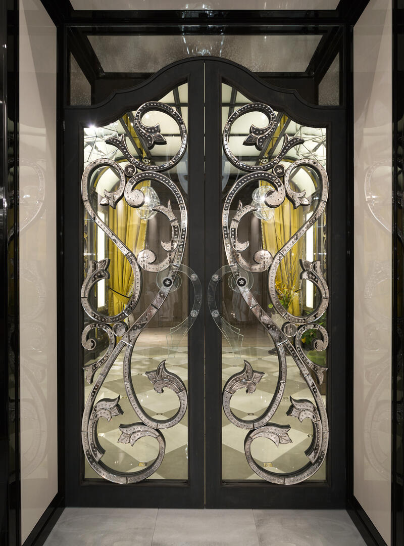 Erica | New Classic Handcrafted Door
